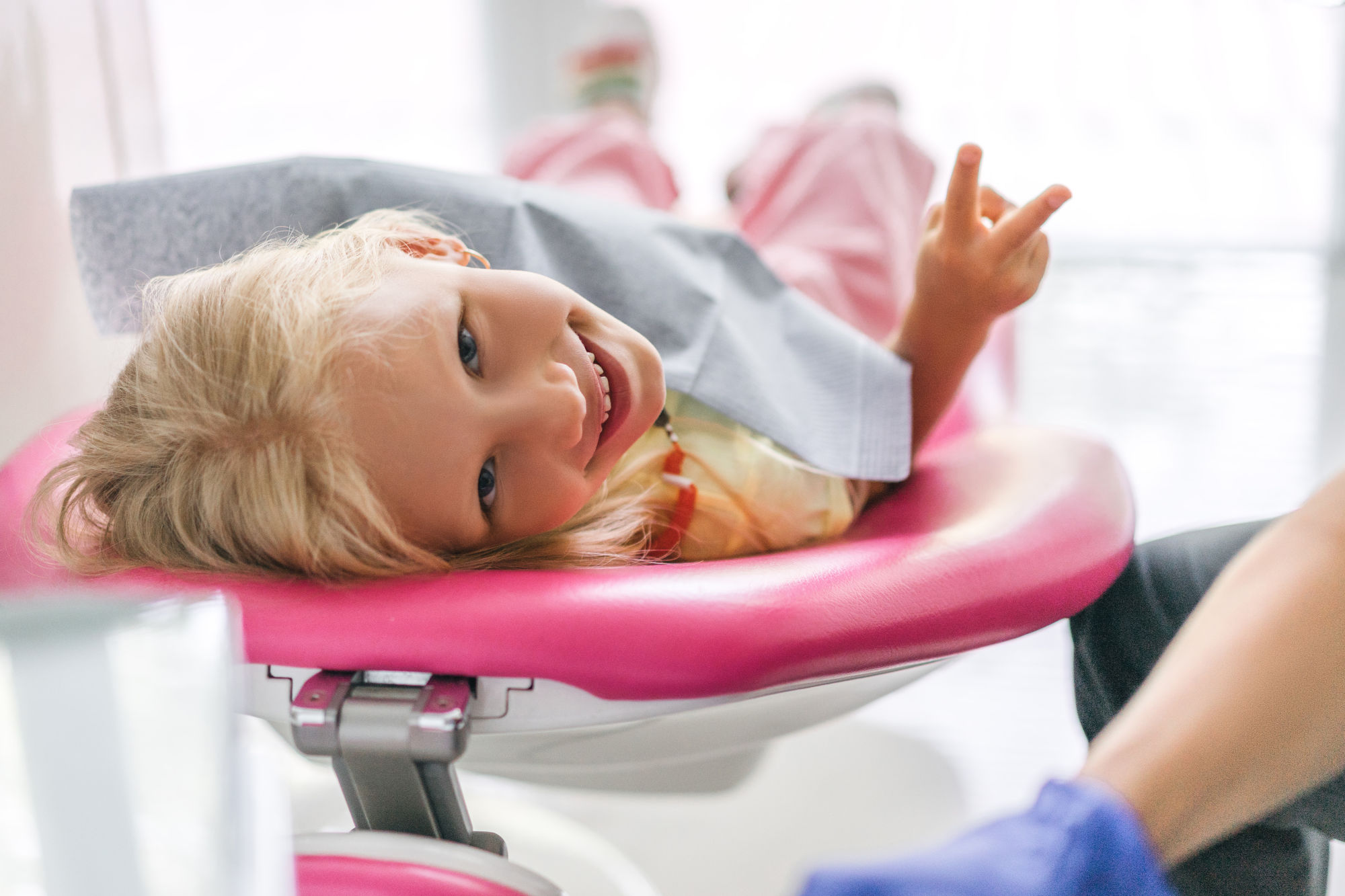 Consultation d'orthodontie pour un enfant, illustrant l'orthodontie interceptive