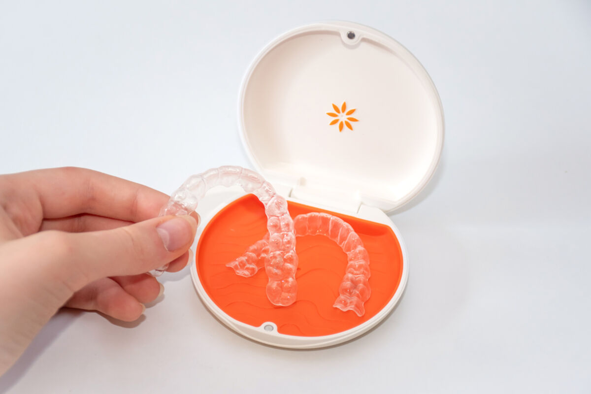 Gouttières de contention Vivera par Invisalign