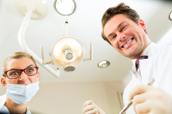 Le dentiste est souvent associé à un sentiment de crainte