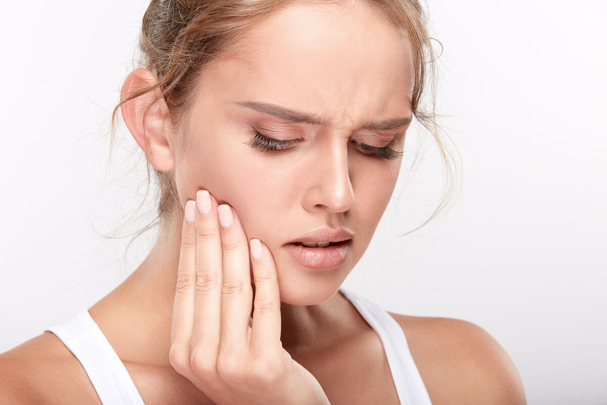 Dents de sagesse : le guide sur les symptômes, l’opération et la cicatrisation